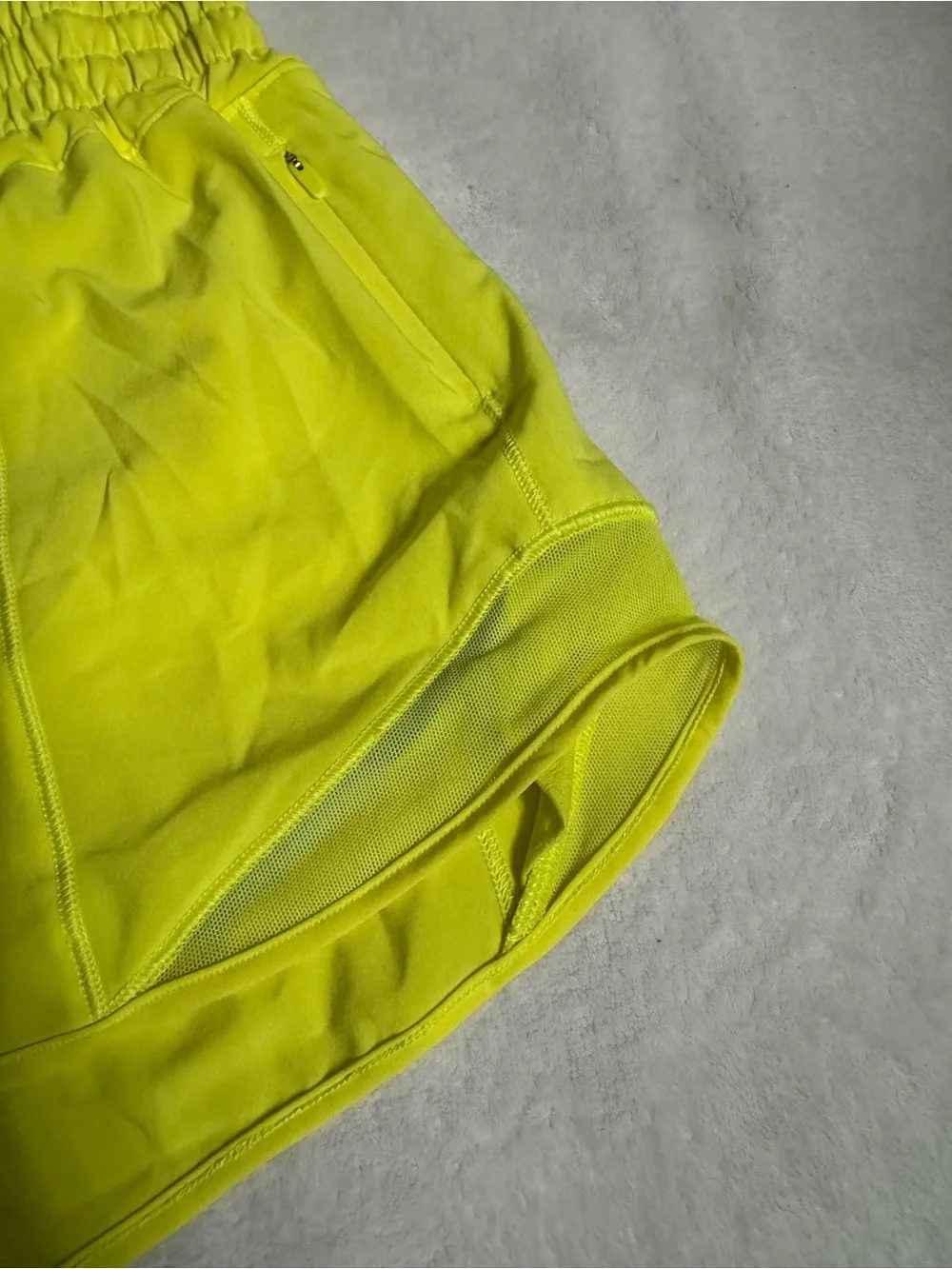 Lululemon Hotty Hot HR Short 2.5” - size 4